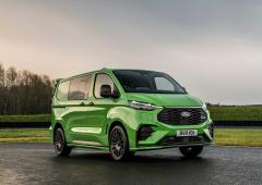 Exterieur_ford-transit-custom-ms-rt-2024-les-photos-et-les-infos_2
                                                        width=