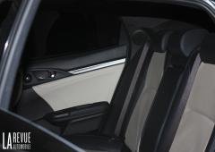 Interieur_honda-civic-1litre-cvt-essai_4