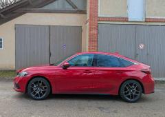 Exterieur_honda-civic-e-hev-l-hybride-qui-bouscule-les-codes_3