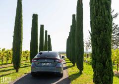 Exterieur_honda-civic-2026-la-compacte-hybride-sous-tous-les-angles_1