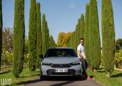 Exterieur_honda-civic-2026-la-compacte-hybride-sous-tous-les-angles_22