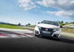 Honda civic type r la traction qui etablie les chronos de reference 