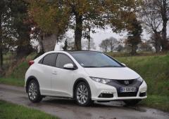 La nouvelle honda civic est sure 