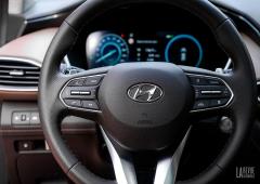 Interieur_hyundai-santa-fe-phev-265-executive-my2022-essai_5