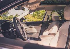 Interieur_jaguar-f-pace-p400e-l-essai-de-la-version-hybride-rechargeable_6