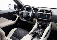 Interieur_jaguar-f-pace-svr-my-2020_0