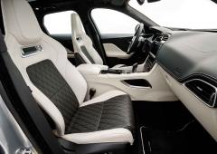 Interieur_jaguar-f-pace-svr-my-2020_1
                                                        width=