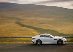 Exterieur_jaguar-f-type-p300-chequered-flag-essai_3
                                                        width=