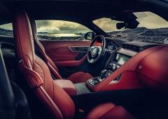 Interieur_jaguar-f-type-p300-first-edition-annee-2020-essai_3
                                                        width=