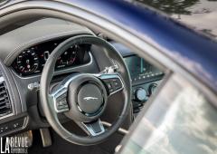 Interieur_jaguar-f-type-p450-essai_6