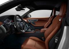 Interieur_jaguar-f-type-r-dynamic-black-le-millesime-2022-ultra-chic_3
                                                        width=