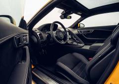 Interieur_jaguar-f-type-r-awr-annee-2020-essai_3