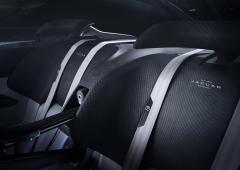 Interieur_jaguar-vision-gran-turismo-sv_4