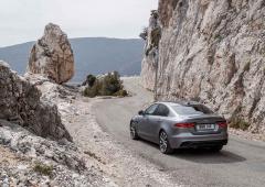 Exterieur_jaguar-xe-d180_10
                                                        width=