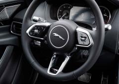 Interieur_jaguar-xe-d180_3