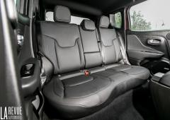 Interieur_jeep-renegade-4xe-essai_0