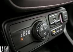 Interieur_jeep-renegade-4xe-essai_3