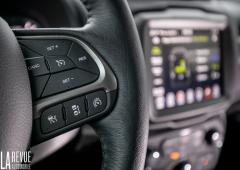 Interieur_jeep-renegade-4xe-essai_4