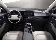 Interieur_kia-ev6-l-etrange-voiture-electrique-du-coreen_1
                                                        width=