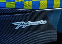 Exterieur_lamborghini-urus-polizia-les-photos-et-les-infos_7
                                                        width=