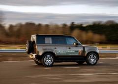 Exterieur_land-rover-defender-110-l-essaii-extreme-a-gaydon_3