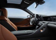 Interieur_lexus-lc-kaki-edition_0