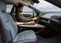 Interieur_lexus-rz-450e-lexus-passe-de-l-hybride-a-l-electrique_3