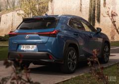 Exterieur_lexus-ux-300e-essai-du-premier-pas-de-lexus-vers-le-100-electrique_7