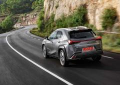 Exterieur_lexus-ux-hybrid_11
                                                        width=