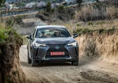 Exterieur_lexus-ux-hybrid_7
                                                        width=