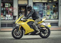 Exterieur_damon-hypersport-pro-une-moto-100-electrique_1
                                                        width=