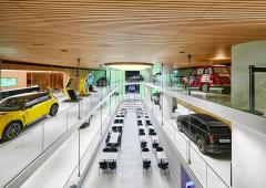 Exterieur_renault-the-carwalk-sur-les-champs-elysees_5