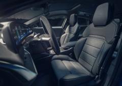 Interieur_lucid-air-sapphire-la-berline-electrique-a-1200ch_1