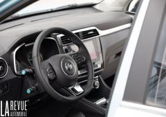 Interieur_mg-zs-ev-essai_1