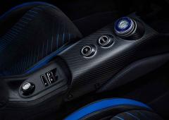 Interieur_maserati-mc20-la-nouvelle-supercar-digne-heritiere-de-la-mc12_1
                                                        width=