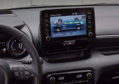 Interieur_mazda2-hybrid_1