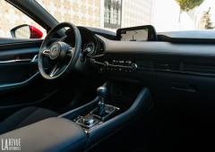 Interieur_mazda-3-skyactiv-d_6
                                                        width=