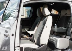 Interieur_mazda-mx-30-essai_2
                                                        width=