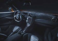 Interieur_mclaren-720s-le-mans_1
                                                        width=