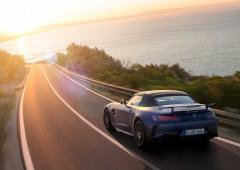 Exterieur_mercedes-amg-gt-r-roadster_13