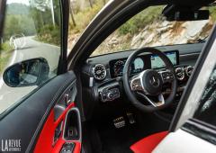 Interieur_mercedes-classe-a-berline-200-essai_4