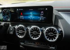 Interieur_mercedes-eqa-250-essai_33