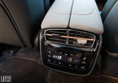 Exterieur_mercedes-eqs-suv-2023-essai_39
