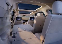 Interieur_mercedes-eqs-suv_2