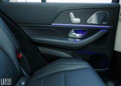 Interieur_mercedes-gle-300d-amg-line_13
                                                        width=