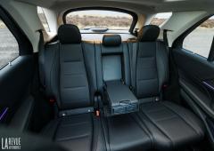 Interieur_mercedes-gle-300d-amg-line_14