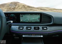 Interieur_mercedes-gle-300d-amg-line_7