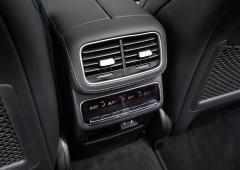 Interieur_mercedes-gle-450_7
                                                        width=