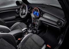 Interieur_mini-john-cooper-works-gp-306-chevaux-c-est-hardcore_2
                                                        width=