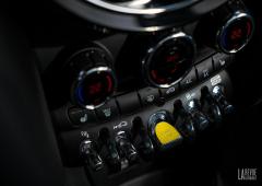 Interieur_essai-mini-electric-2022_11